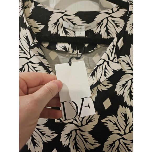 Diane von Furstenberg Reina Silk Shift Mini Dress Giant Leaf Print size 8 NWT - Picture 4 of 9